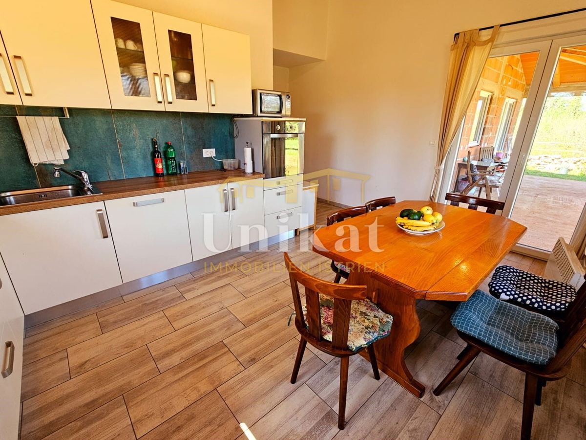 Pritlična novogradnja - vseljiva, za dokončati